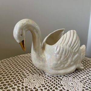 Vintage Swan Pearl China Company 22Kt. Gold Hand Decorated Iridescent glaze